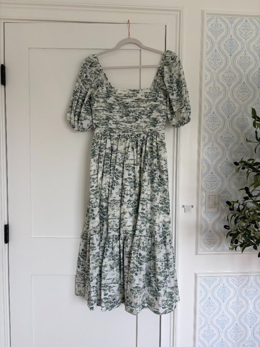 Abercrombie & Fitch White and Green Floral Maxi Dress - Picture 2 of 2